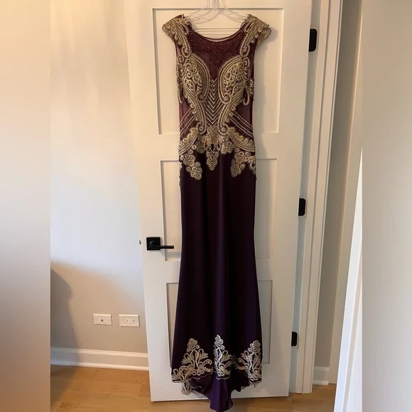 Charlotte Fashion Burgundy & Gold Embellished Gown – Size 10 - Picture 2 of 15